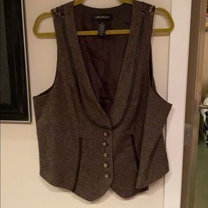 Beautiful vest with back lace
